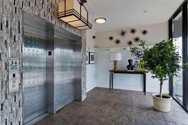 2901 Peninsula Road, Unit 345 Oxnard, CA 93035 - Photo 18 of 28 Lobby