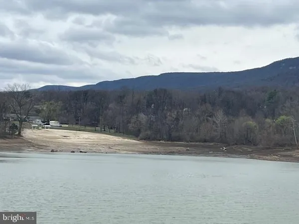 $279,900 | 111 Genesee Trail, Winchester, VA 22602