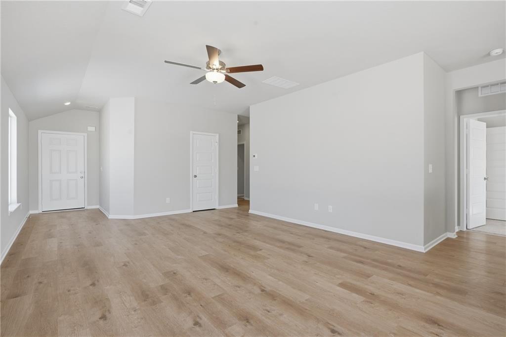 20391 West 194th Terrace Spring Hill, KS 66083 - Photo 2 of 21