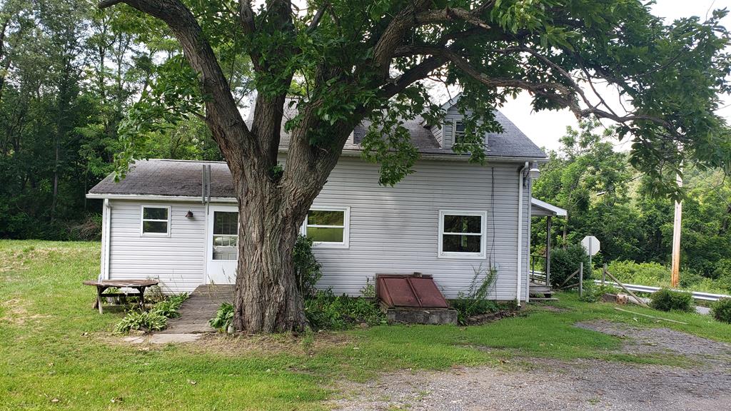 3332 Union Furnace Road Tyrone, PA 16686 - Photo 4 of 46 Gallery Image 4