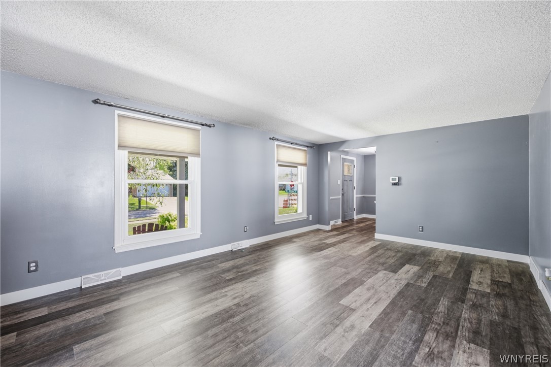 567 Borden Road Cheektowaga, NY 14043 - Photo 25 of 48