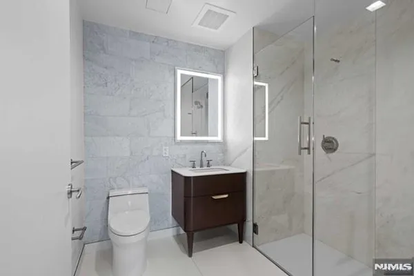$4,750 | 320 Adolphus Avenue, Unit 404, Cliffside Park, NJ 07010