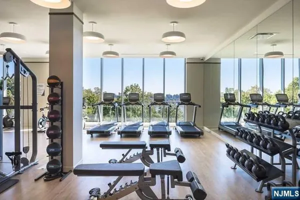 $4,750 | 320 Adolphus Avenue, Unit 404, Cliffside Park, NJ 07010