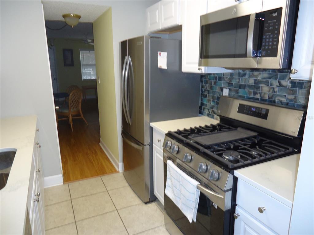 10034 64th Avenue North, Unit 21 St. Petersburg, FL 33708 - Photo 5 of 23