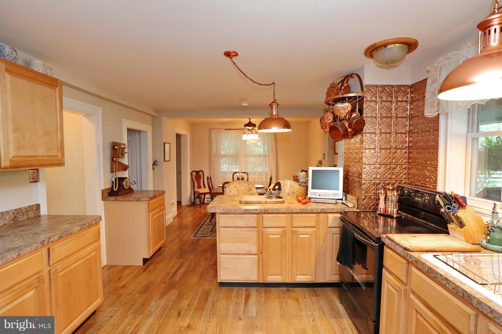 2010 Liverpool Point Road Nanjemoy, MD 20662 - Photo 9 of 35 Kitchen