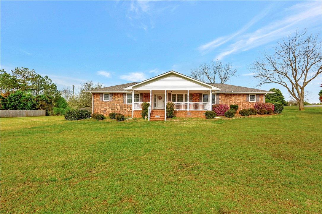 302 Broadway Lake Road Anderson, SC 29621 - Photo 2 of 39 Gallery Image 2