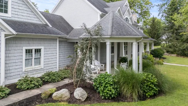 $879,000 | 11580 East 565 North, Orland, IN 46776