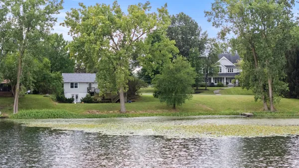 $879,000 | 11580 East 565 North, Orland, IN 46776