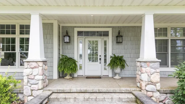 $879,000 | 11580 East 565 North, Orland, IN 46776