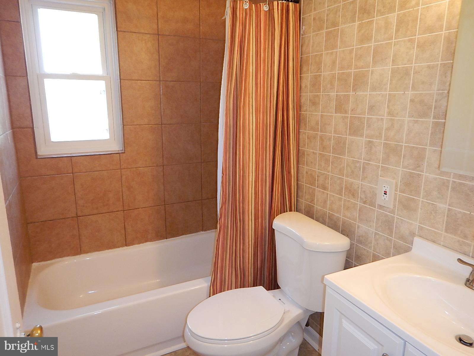 1642 Naturo Road Towson, MD 21286 - Photo 14 of 18 Bath