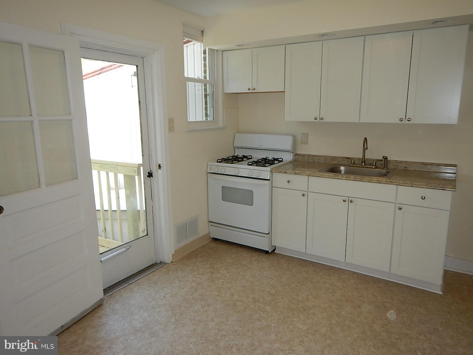 1642 Naturo Road Towson, MD 21286 - Photo 8 of 18 Kitchen