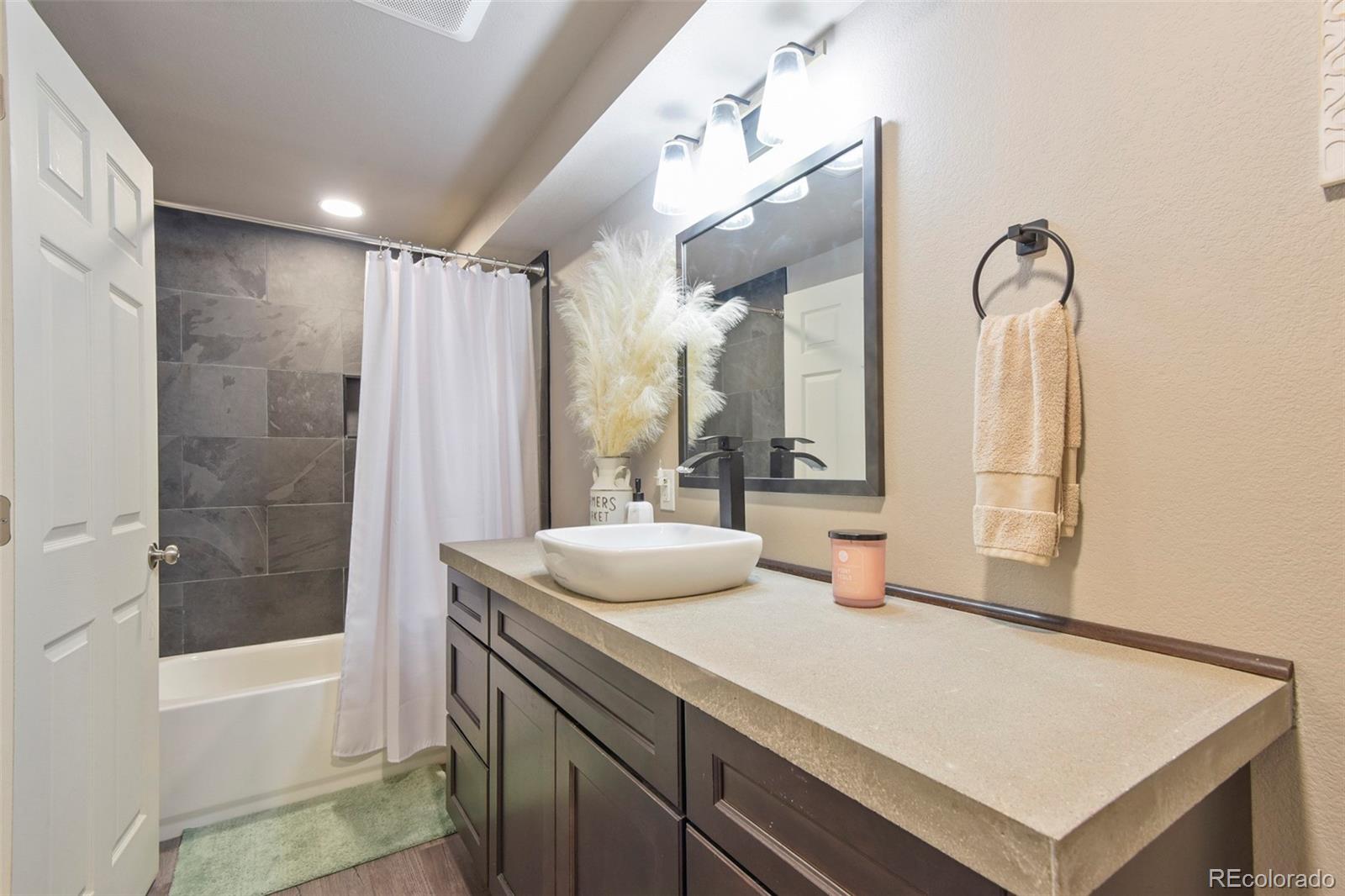 9917 Hawthorne Street Highlands Ranch, CO 80126 - Photo 33 of 40