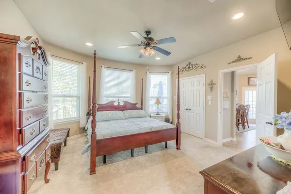 $474,900 | 293 Twin Magnolia, Onalaska, TX 77360