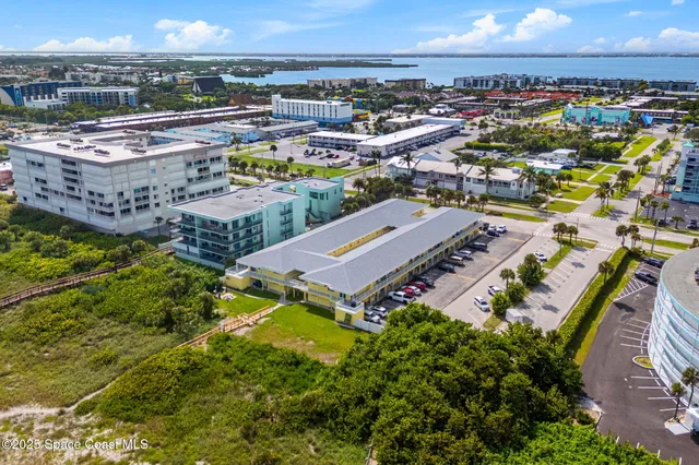 $1,800 | 3820 Ocean Beach Boulevard, Unit 232, Cocoa Beach, FL 32931