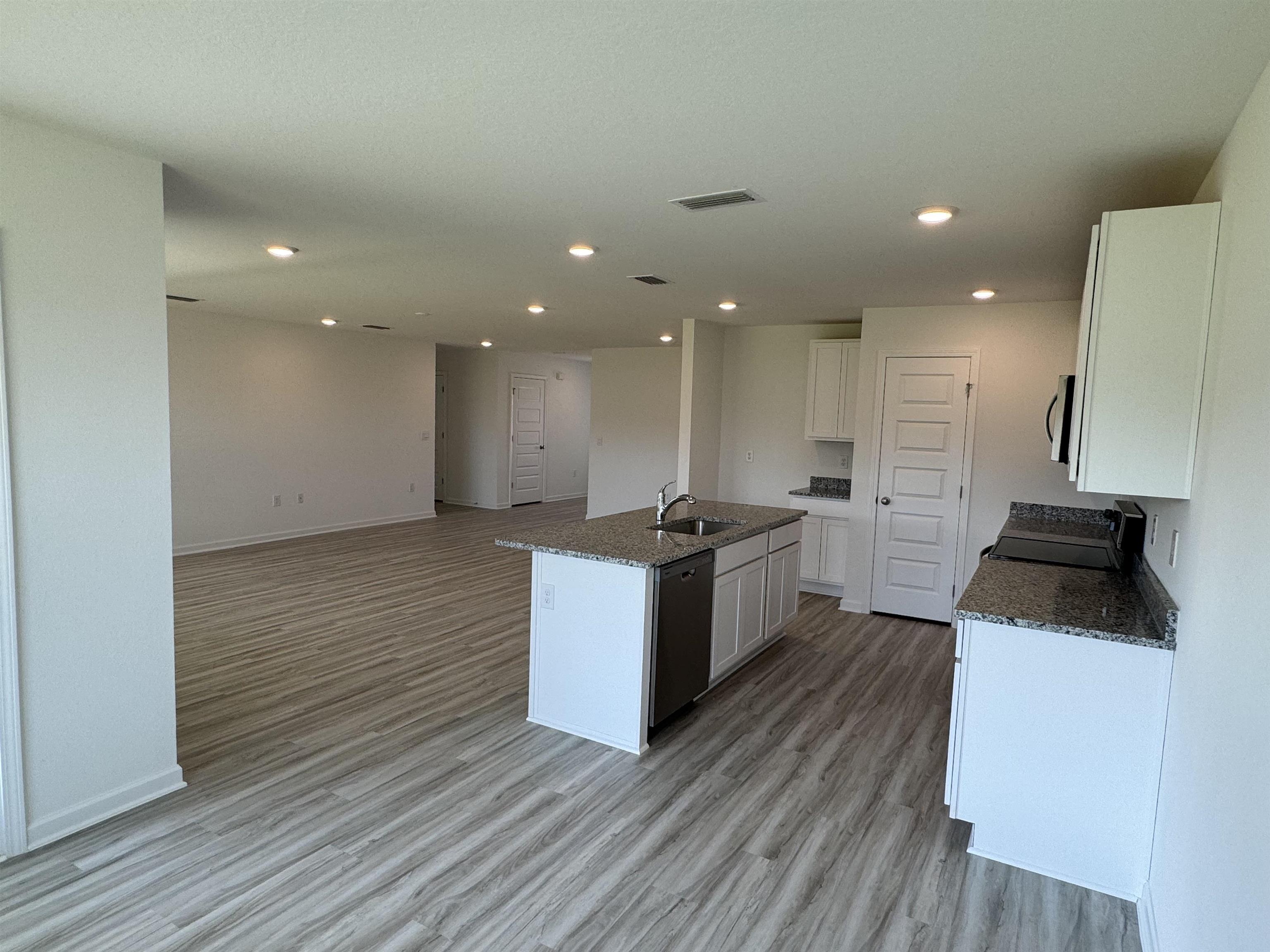 8818 Sea Star Circle Foley, AL 36535 - Photo 3 of 70 Kitchen