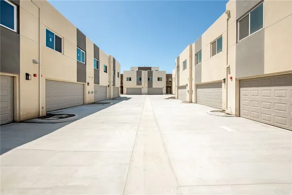 $969,990 | 1010 West 223rd Street, Unit 3, Torrance, CA 90502