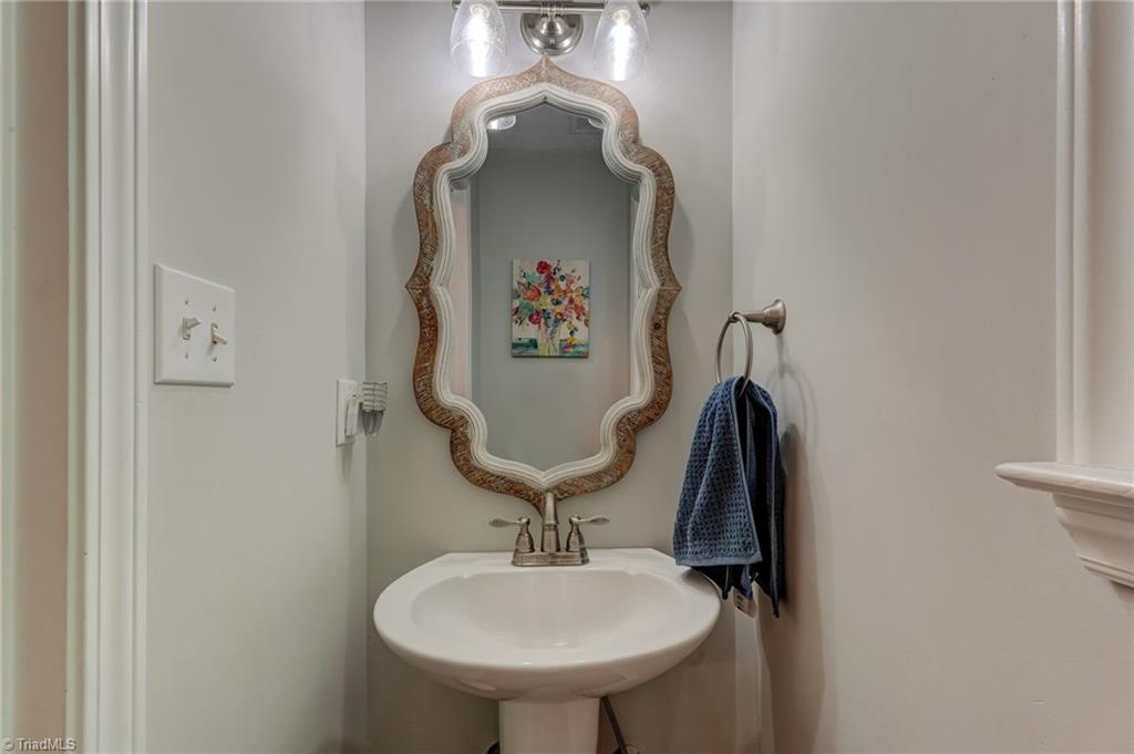 626 Creekridge Road Eden, NC 27288 - Photo 14 of 32