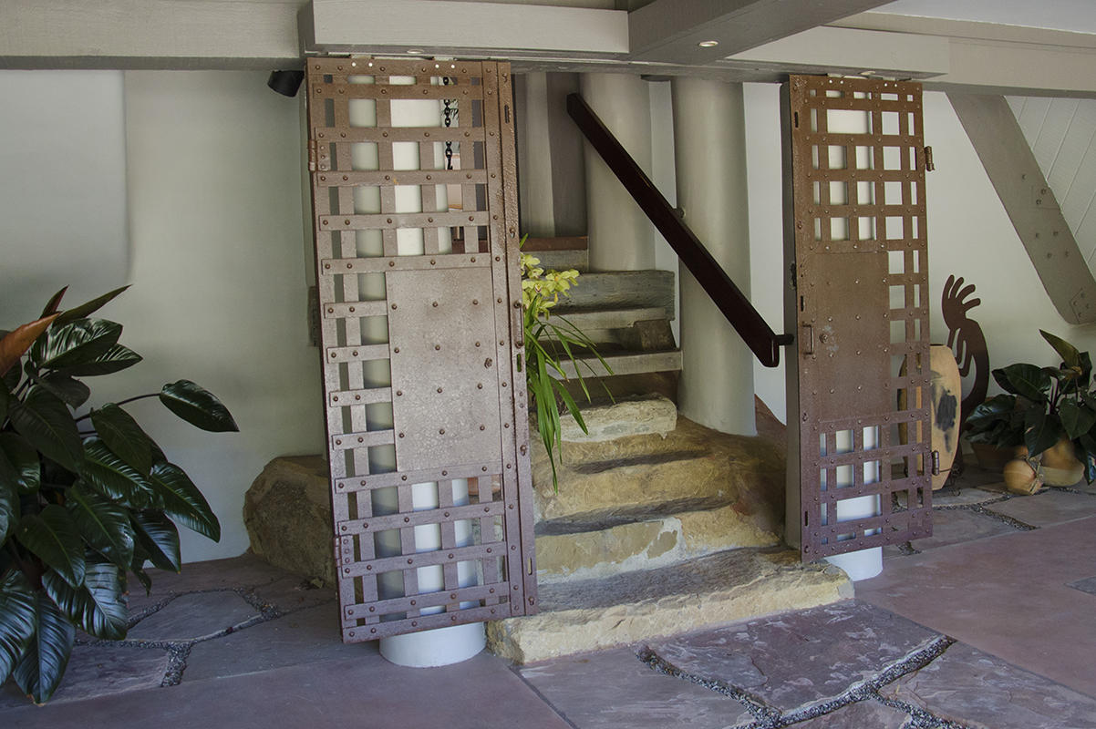 3291 Beach Club Road Carpinteria, CA 93013 - Photo 3 of 21 Front entry