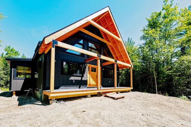 $525,000 | 9 Beechnut Ridge, Strong, ME 04983