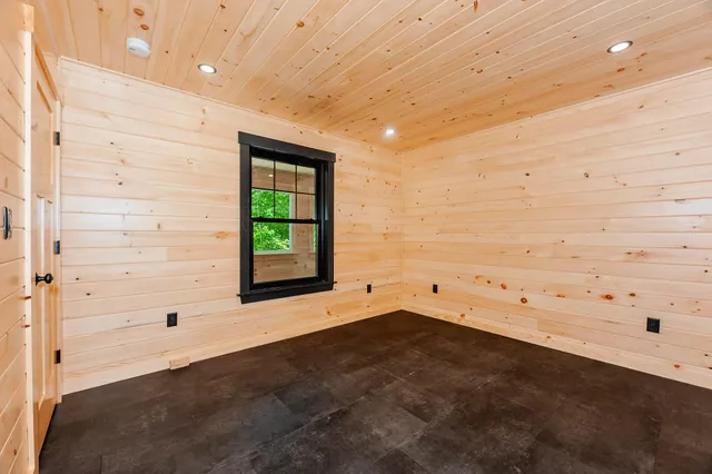 $525,000 | 9 Beechnut Ridge, Strong, ME 04983