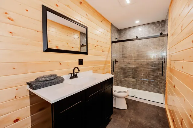 $525,000 | 9 Beechnut Ridge, Strong, ME 04983