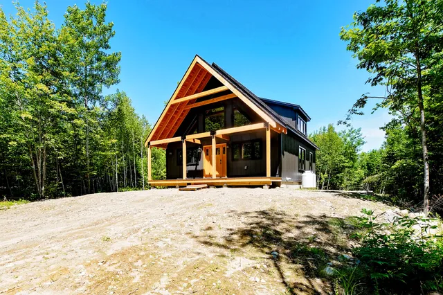 $525,000 | 9 Beechnut Ridge, Strong, ME 04983