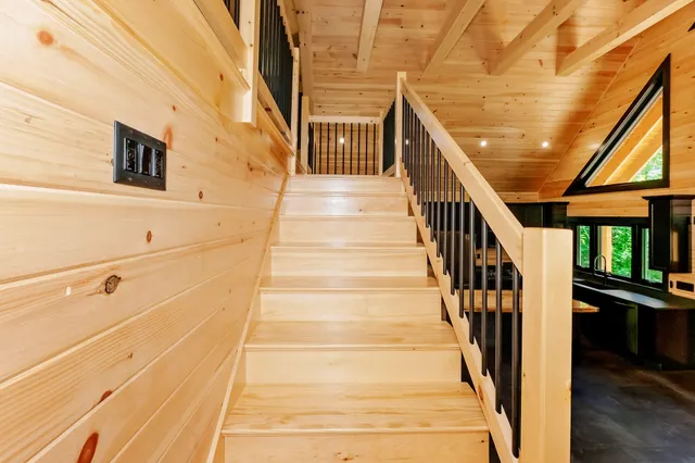 $525,000 | 9 Beechnut Ridge, Strong, ME 04983