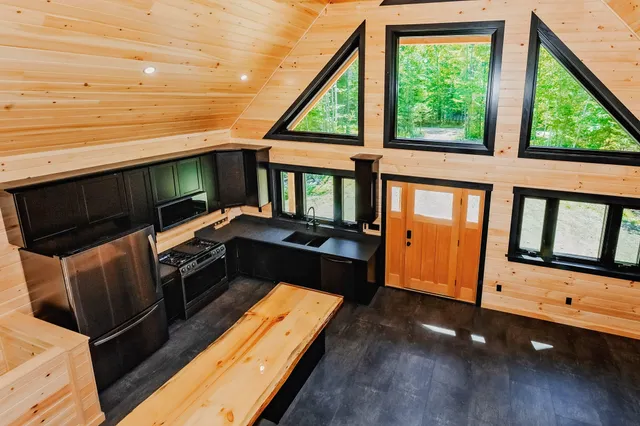 $525,000 | 9 Beechnut Ridge, Strong, ME 04983