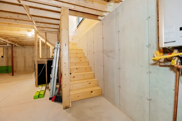 $525,000 | 9 Beechnut Ridge, Strong, ME 04983