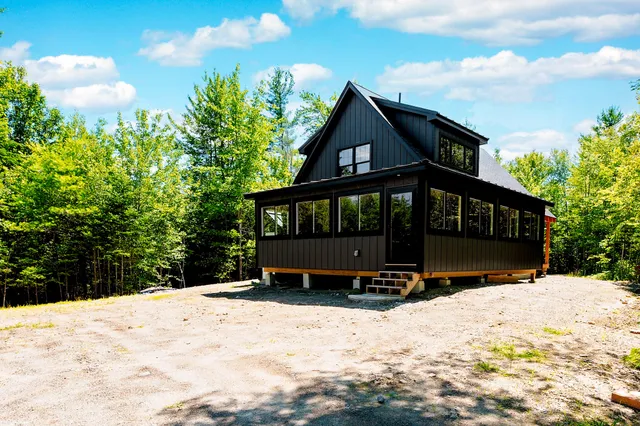 $525,000 | 9 Beechnut Ridge, Strong, ME 04983