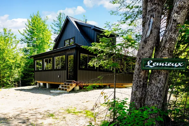 $525,000 | 9 Beechnut Ridge, Strong, ME 04983