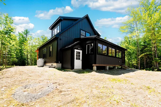 $525,000 | 9 Beechnut Ridge, Strong, ME 04983