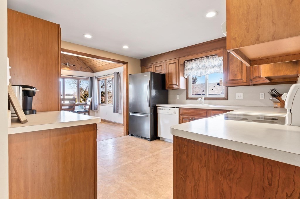 1 Nickerson Road Peabody, MA 01960 - Photo 14 of 39 Gallery Image 14
