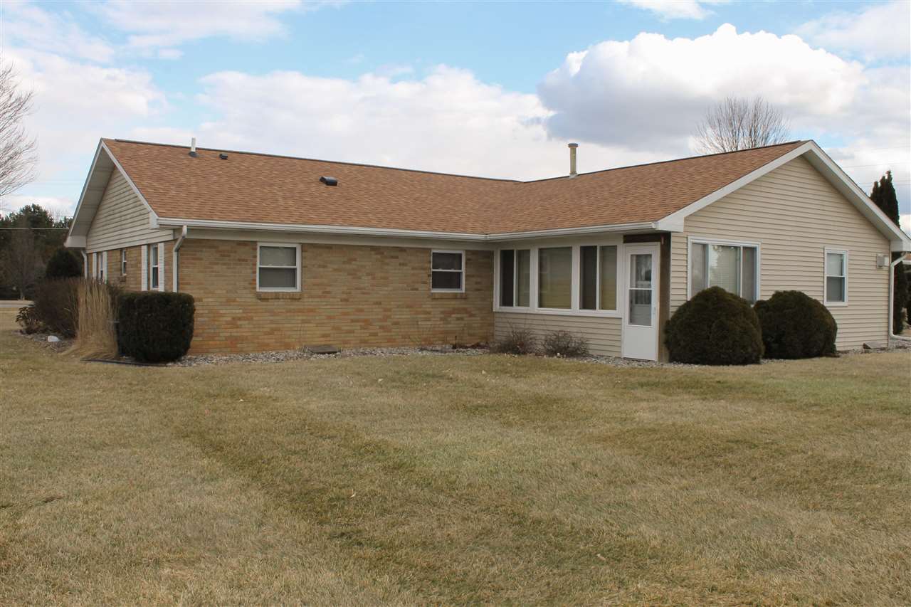 2505 Lone Road Freeland, MI 48623 - Photo 6 of 43 31373942-5.JPG