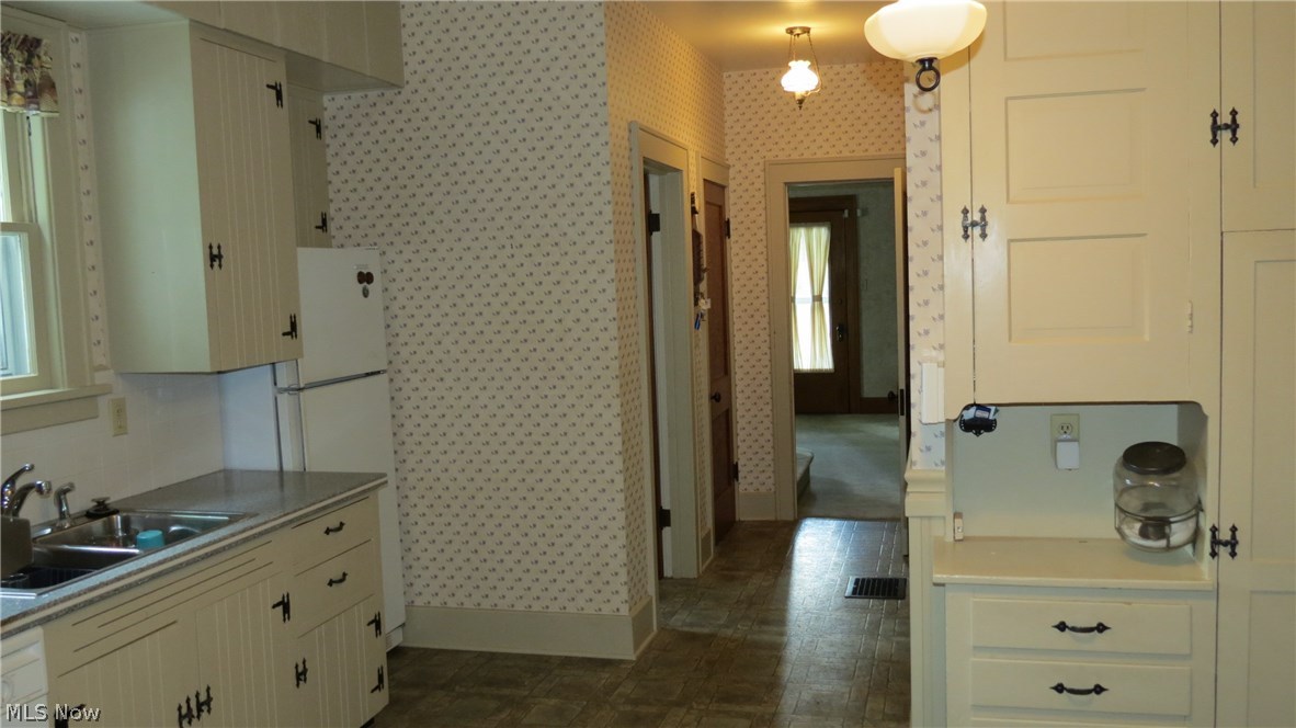 1125 Cambridge Road Coshocton, OH 43812 - Photo 18 of 26 Gallery Image 18