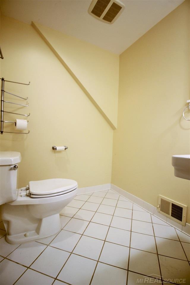 314 Reno Lane Grosse Pointe Farms, MI 48236 - Photo 22 of 29