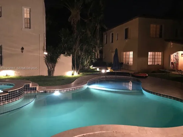 a view of outdoor space