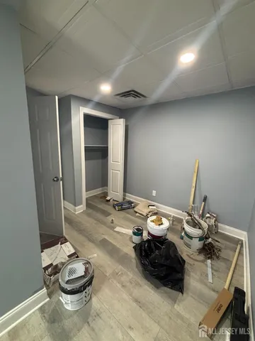 a bed room with a bed