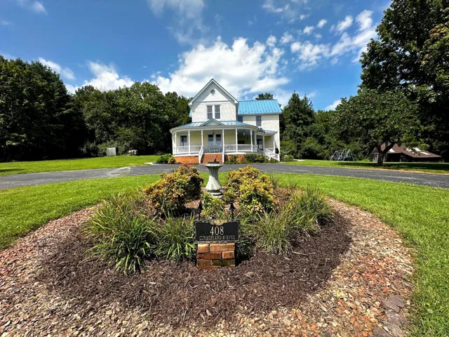 $434,950 | 408 Cumblerland Avenue, New Castle, VA 24127