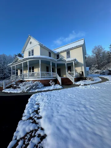 $434,950 | 408 Cumblerland Avenue, New Castle, VA 24127