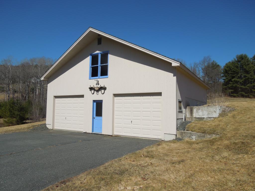 183 Rays Way Hartford, VT 05001 - Photo 3 of 35 Gallery Image 3
