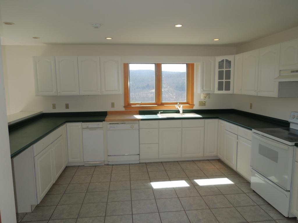 183 Rays Way Hartford, VT 05001 - Photo 5 of 35 Gallery Image 5