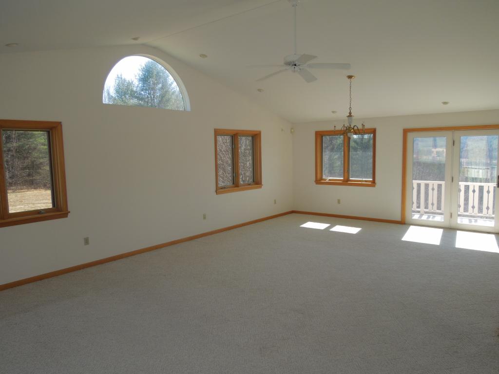 183 Rays Way Hartford, VT 05001 - Photo 6 of 35 Gallery Image 6