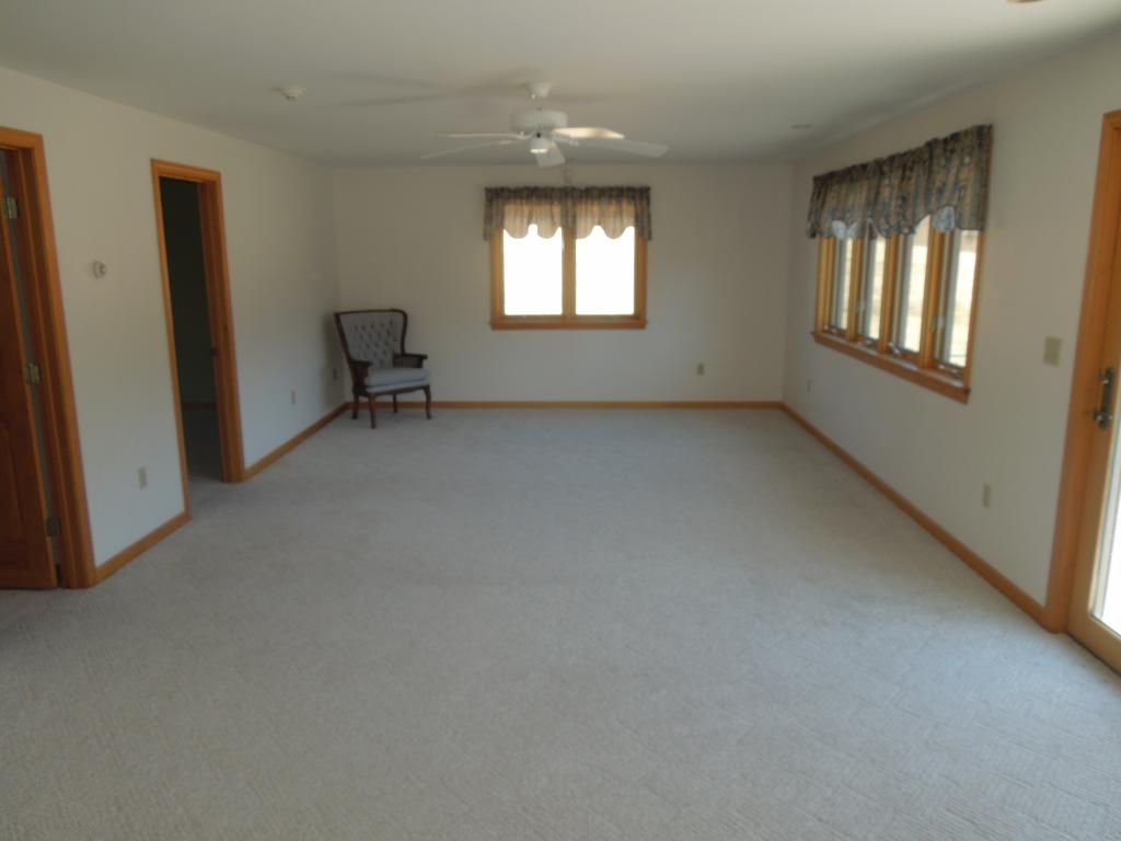 183 Rays Way Hartford, VT 05001 - Photo 10 of 35 Gallery Image 10