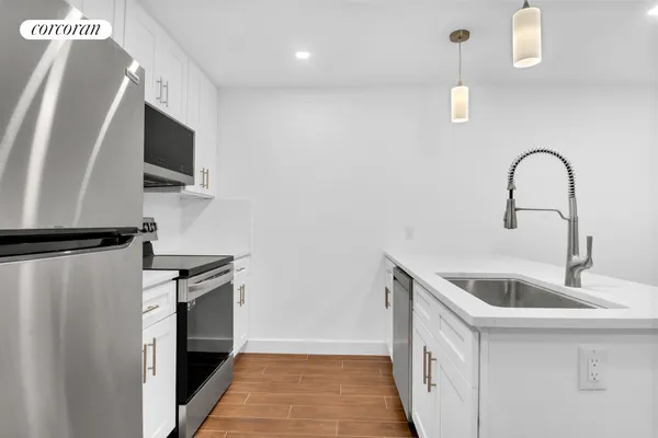 $3,895 | 22-54 Crescent Street, Unit 1 | Astoria
