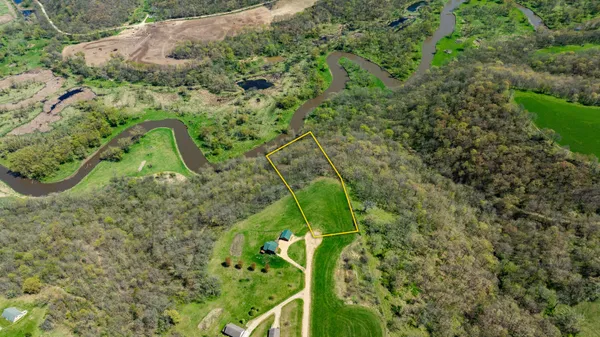 $72,999 | 52303 Monroe Lane, Wauzeka, WI 53826