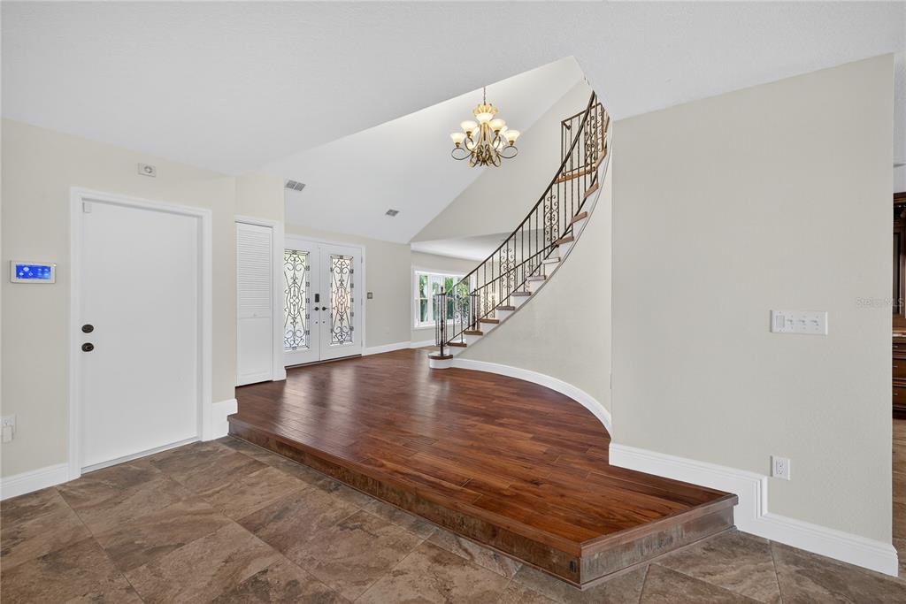 5124 South Shore Drive New Port Richey, FL 34652 - Photo 12 of 100