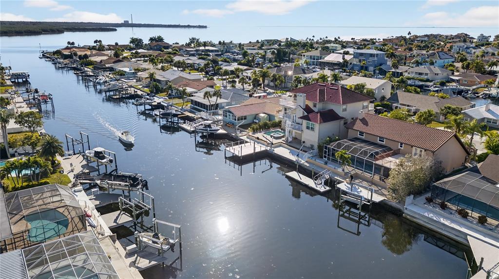 5124 South Shore Drive New Port Richey, FL 34652 - Photo 7 of 100