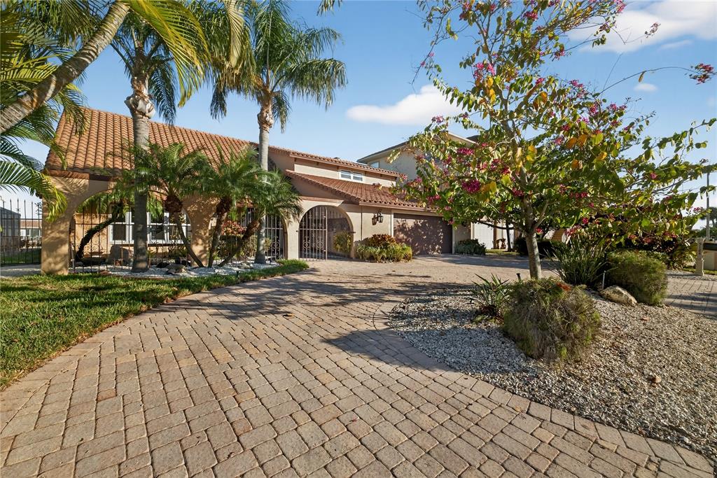 5124 South Shore Drive New Port Richey, FL 34652 - Photo 8 of 100