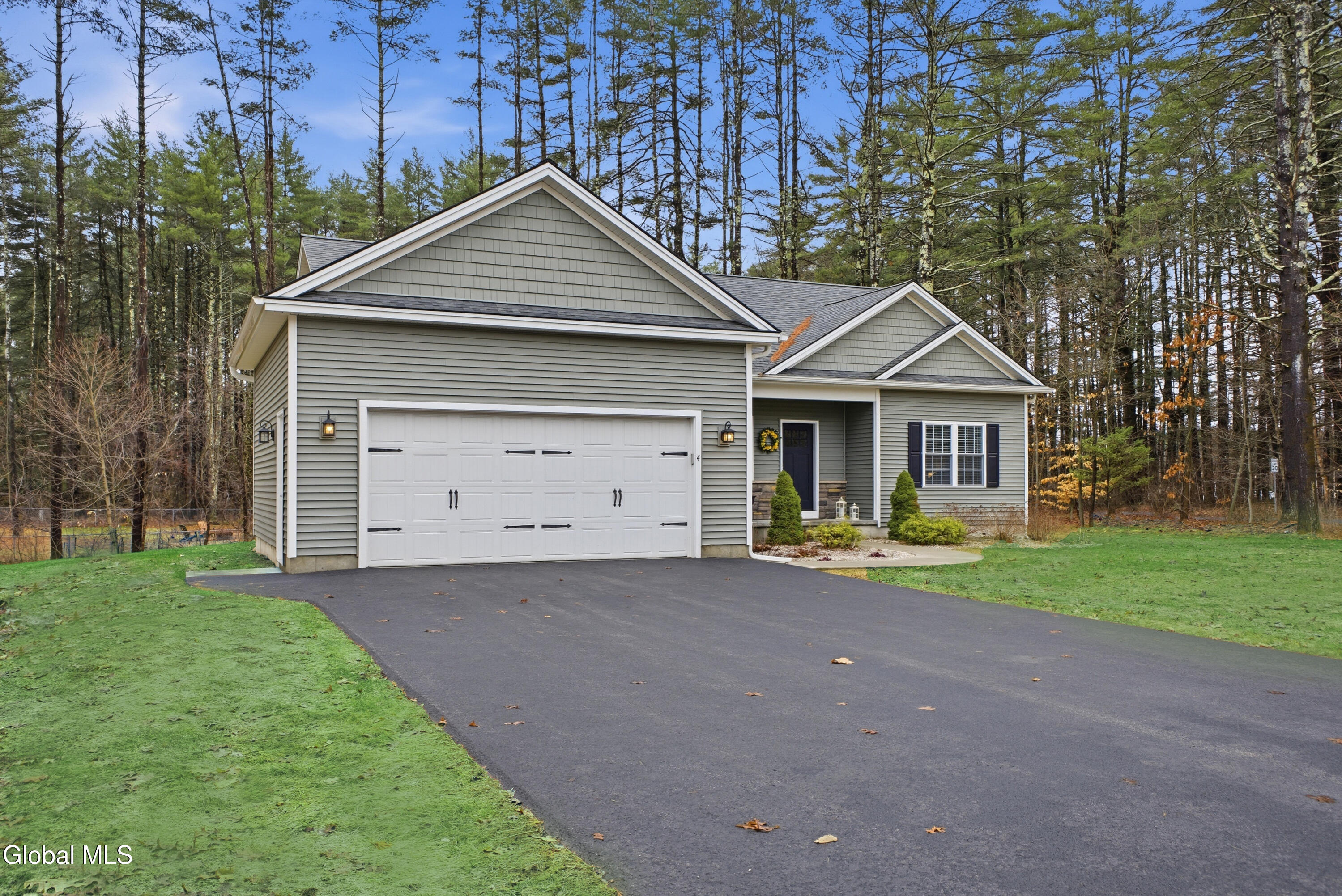 4 Greenwood Road Lake George, NY 12845 - Photo 3 of 36 Front(1)
